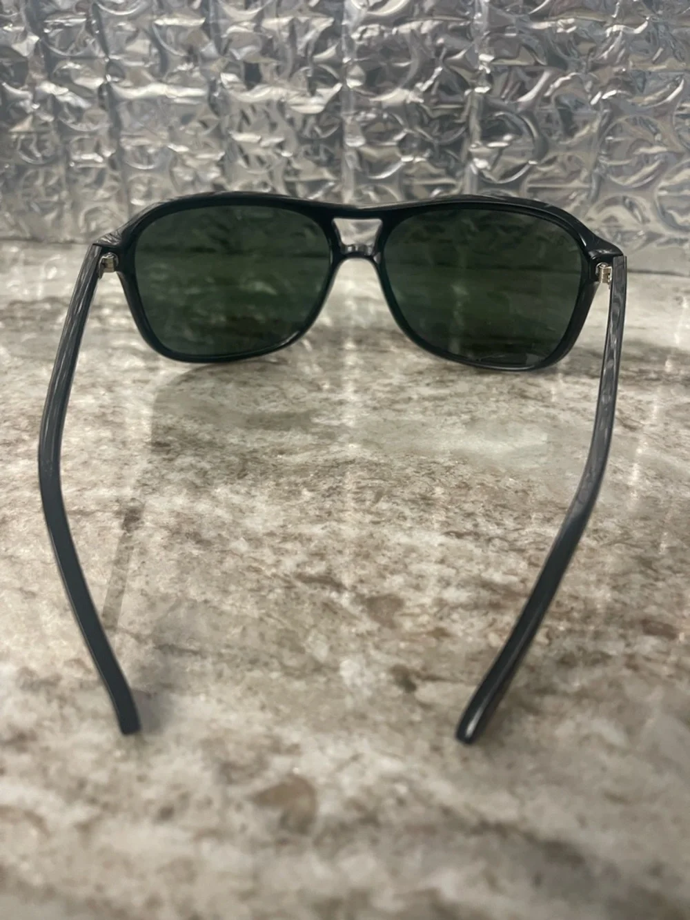 Authentic Ray-Ban RB4128 Black Frame Sunglasses - Picture 4 of 5